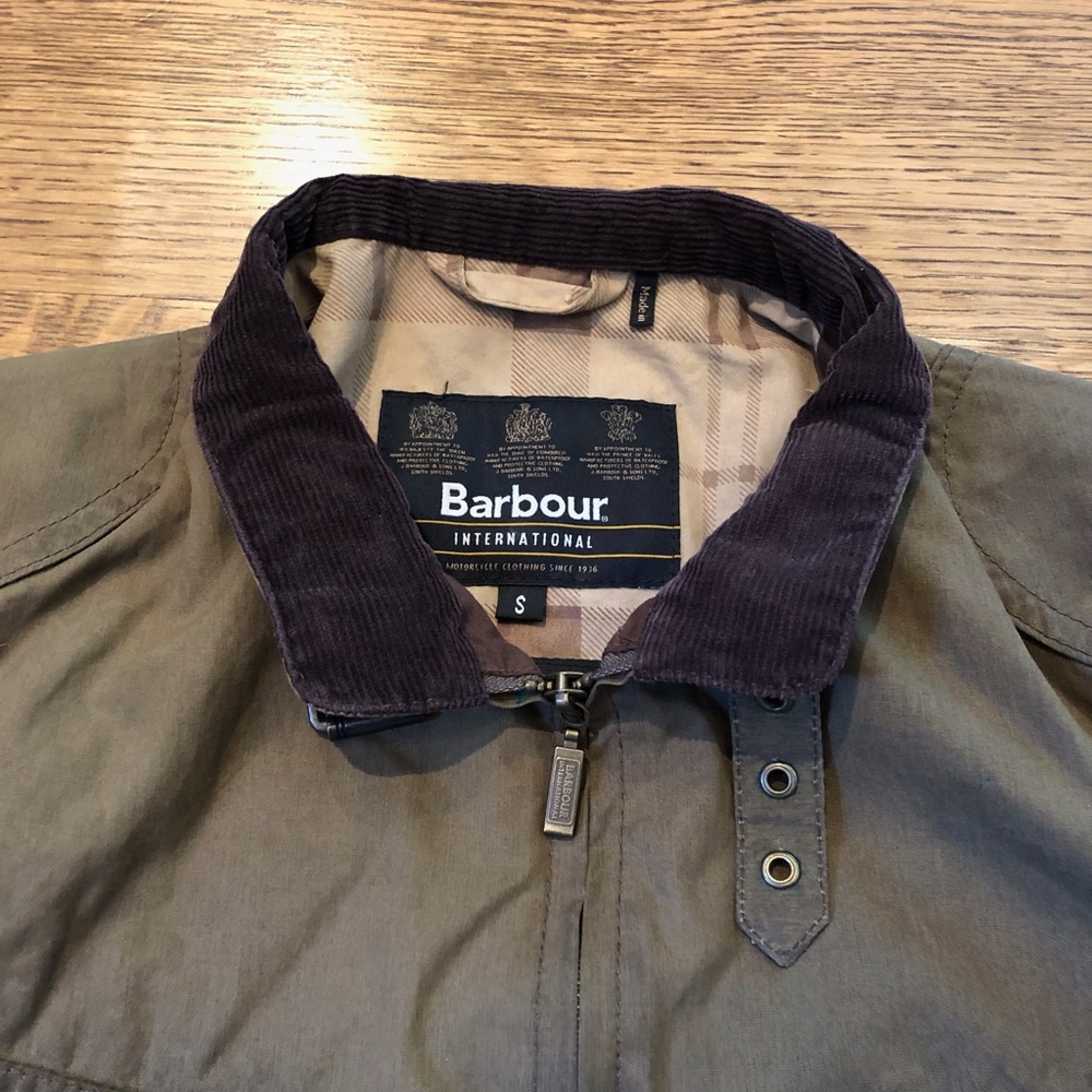 BARBOUR Waxed CottonWomen’s Jacket, small, dual front zipper, 4 pockets